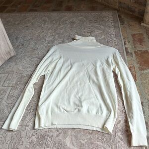 Vine & Love cream turtleneck knit sweater, medium